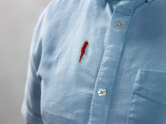 cach tay son tren quan ao